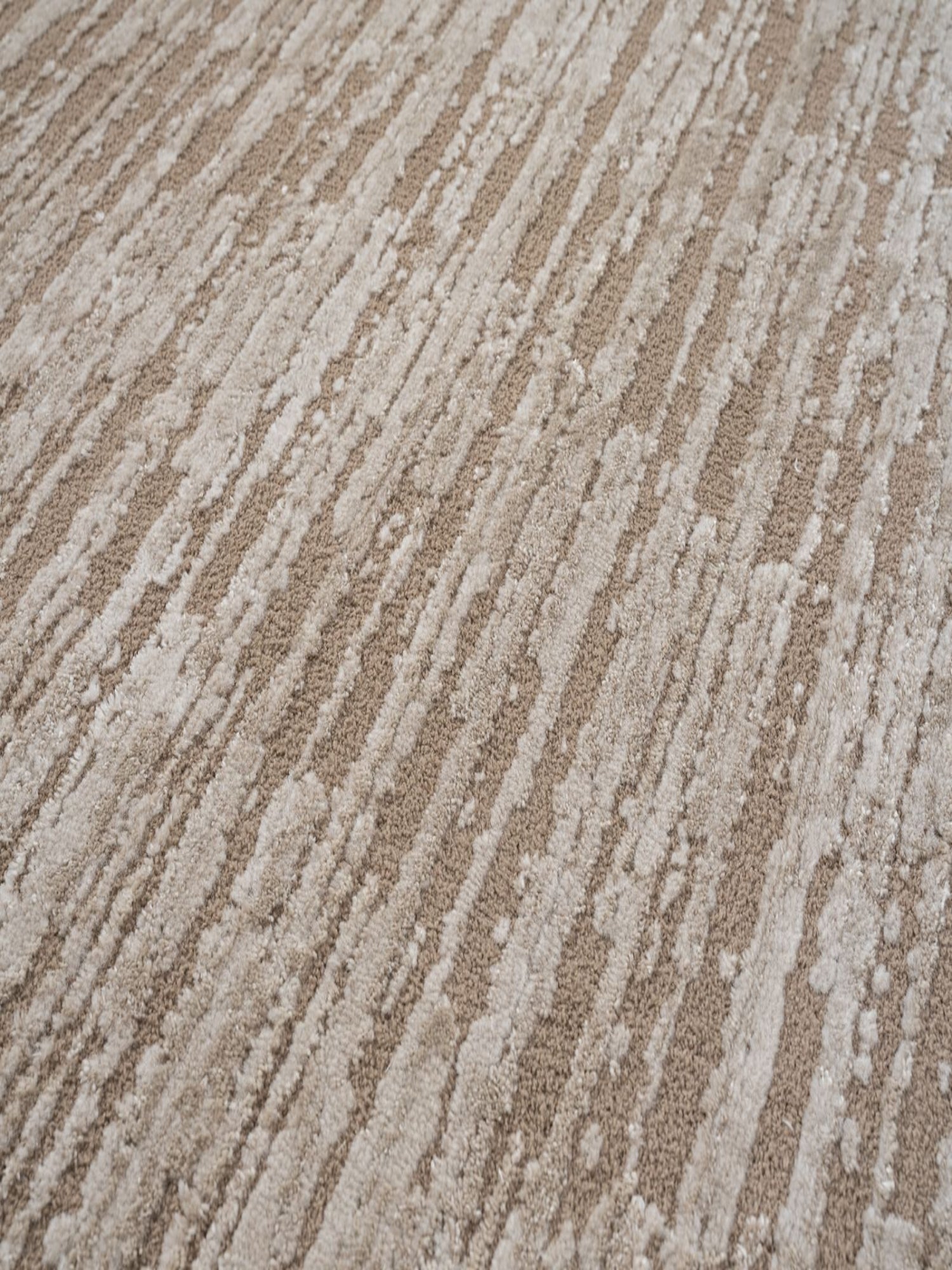 Liva – Teppich in Taupe