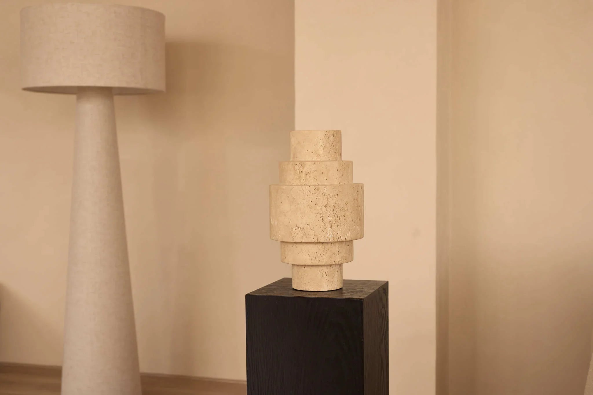 Travertin Vase Agano L